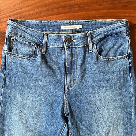 Levi's 721 High Rise Skinny Jeans - Picture 3 of 8